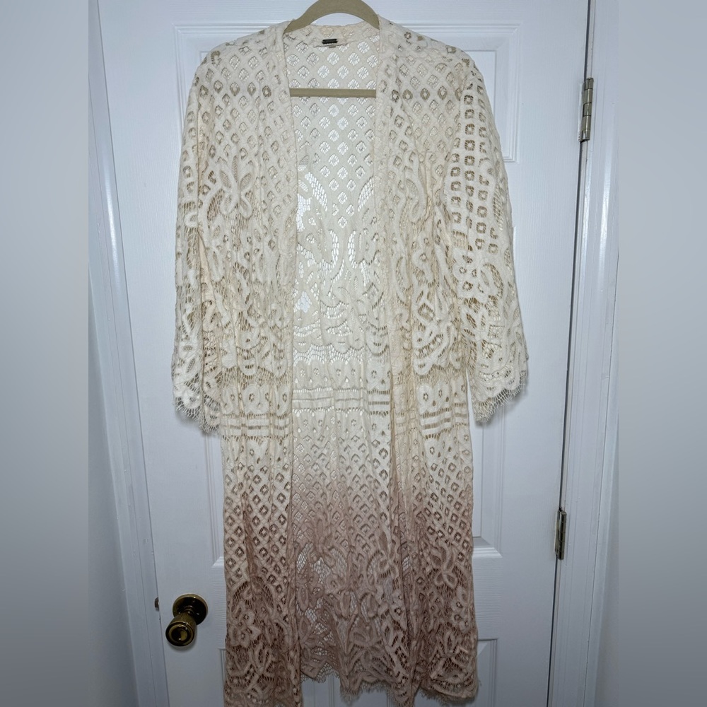 Gimmicks Lace Kimono